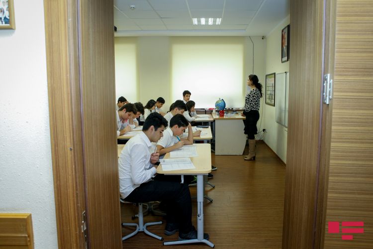 В Азербайджане обнародовано число учащихся, не явившихся на экзамены 23-24 июля  