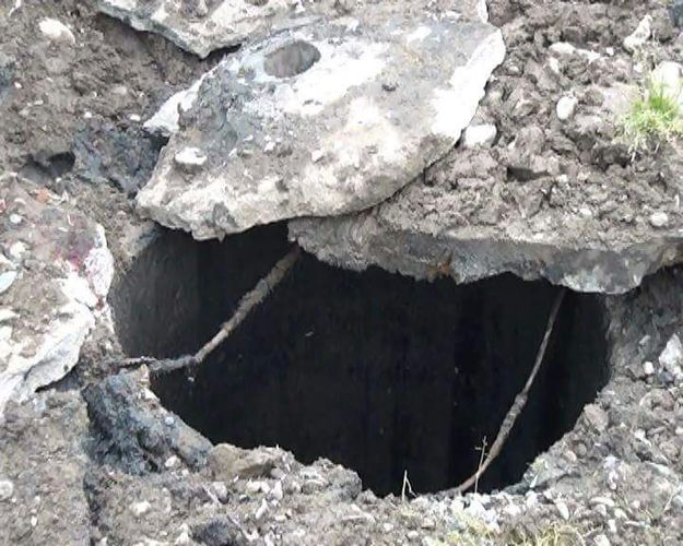 В Баку рабочий погиб под насыпью грунта