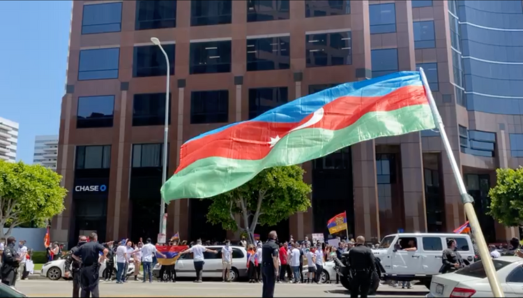 Вице-губернатор Калифорнии осудила зверства, осуществленные против азербайджанцев в Лос-Анджелесе
