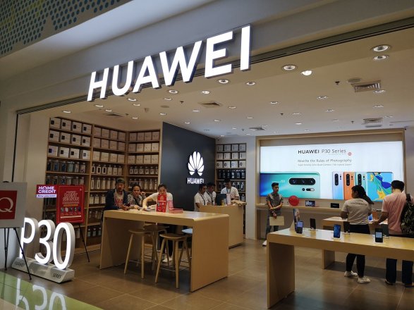 Huawei обошла Samsung и Apple по числу продаж смартфонов