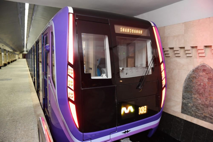 В новых поездах бакинского метро работает система кондиционирования