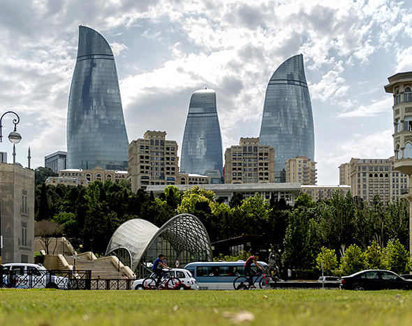В Баку сохранится ветреная погода и 28 градусов тепла