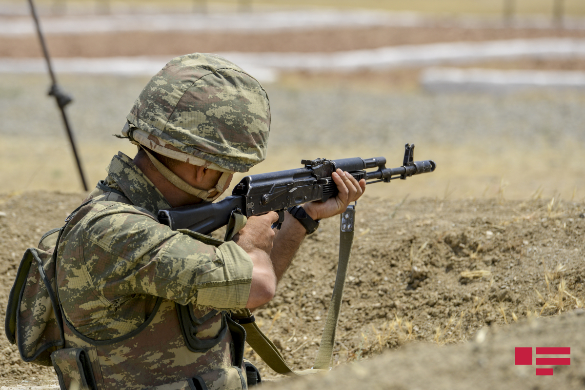 Армянские оккупанты продолжают обстрел позиций ВС Азербайджана