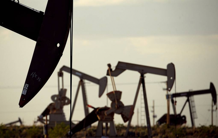 Падение котировок Brent и WTI усилилось
