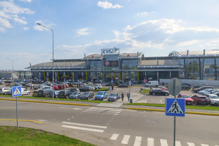 Украинские аэропорты начнут принимать международные рейсы
