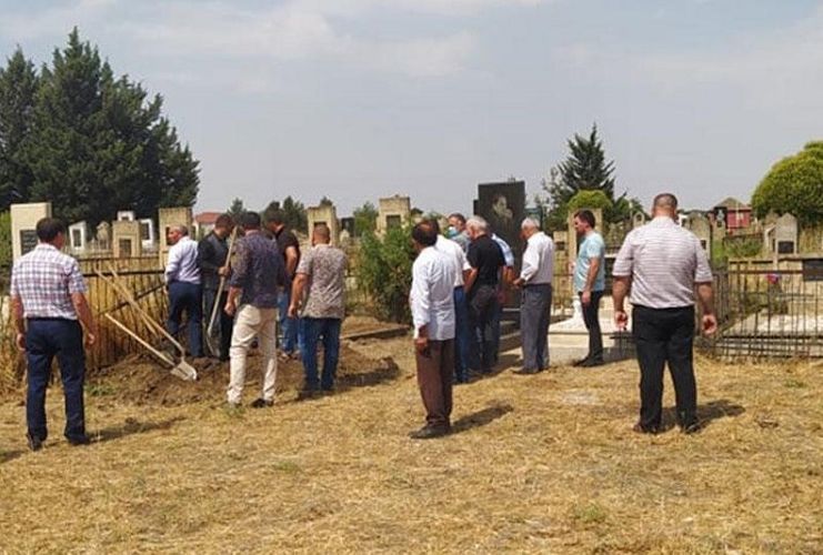 За нарушение карантина на похоронах народного артиста Азербайджана оштрафованы 7 человек