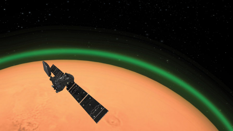 Астрономы заметили в атмосфере Марса странное зеленое свечение 
