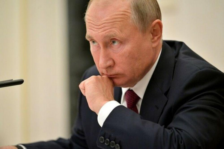 В резиденции Путина установили дезинфекционный туннель - ФОТО