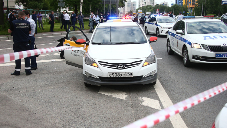 В Москве мужчина открыл стрельбу в жилом доме: четверо погибших