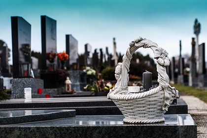 В Англии школьникам задали спланировать собственные похороны
