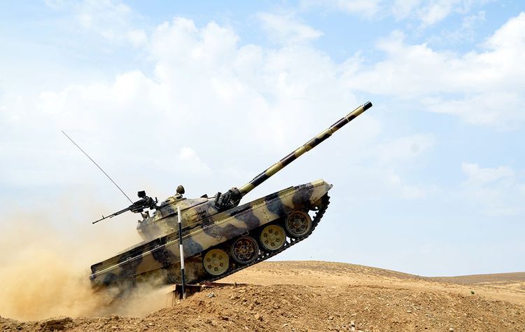 Проведены соревнования на звание «Лучший танковый экипаж» Азербайджанской армии - ВИДЕО