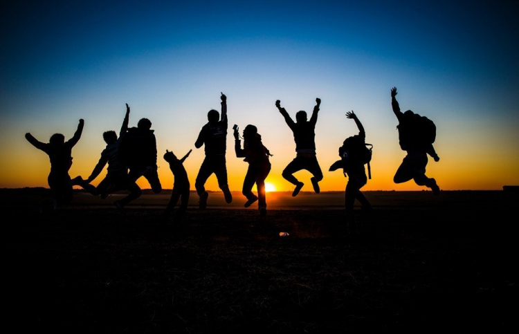 Молодежный маразм на отечественном ТВ – СТЫДНО, ТОВАРИЩИ, СТЫДНО!-ВИДЕО

