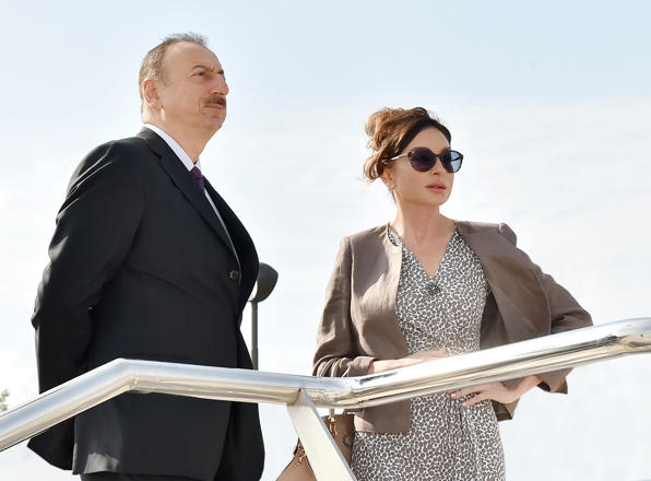  Ильхам Алиев и Первая леди Мехрибан Алиева прибыли в Гянджу