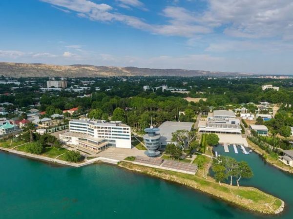 Завотделом образования города Мингячевир заразился коронавирусом
