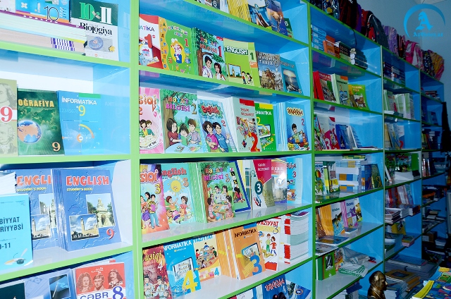Для I, V и IX классов азербайджанских школ будут изготовлены новые учебники
