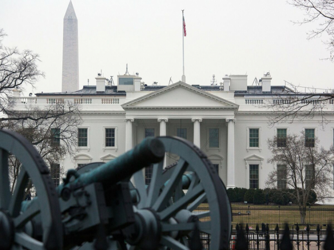 Посольство Китая призвало США отменить визовые ограничения