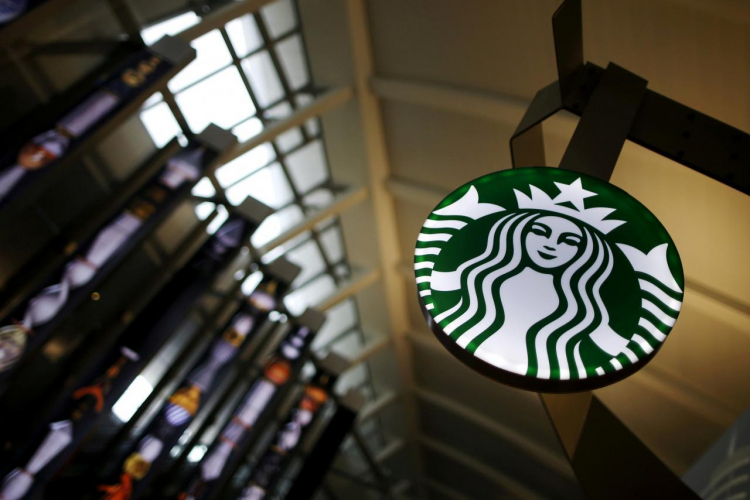Starbucks присоединилась к бойкоту соцсетей