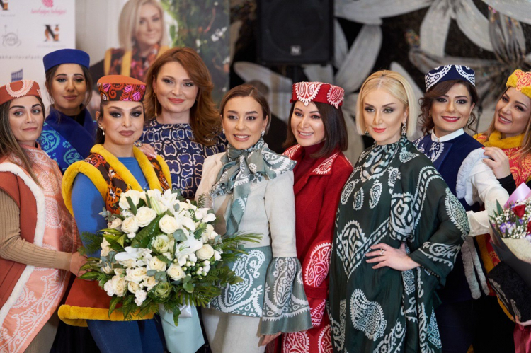 Азербайджанский дизайнер представила "Шелковое достояние" в рамках Aspara Fashion Week