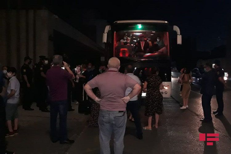 Грузия эвакуировала из Азербайджана более 100 граждан - ФОТО