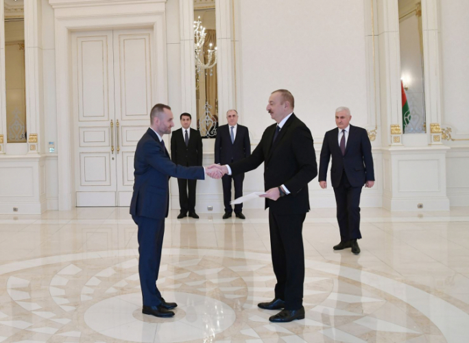 Ильхам Алиев принял верительные грамоты новоназначенного посла Польши - ФОТО - ОБНОВЛЕНО