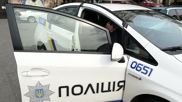 Депутата от партии Зеленского забросали яйцами
