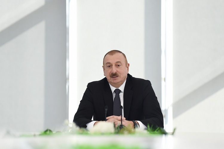 Президент Азербайджана: В самые тяжелые дни нам никто не помогал