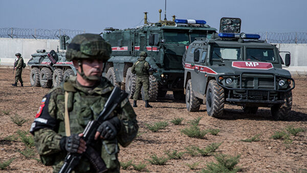 Военные России и Турции провели совместное патрулирование в Сирии