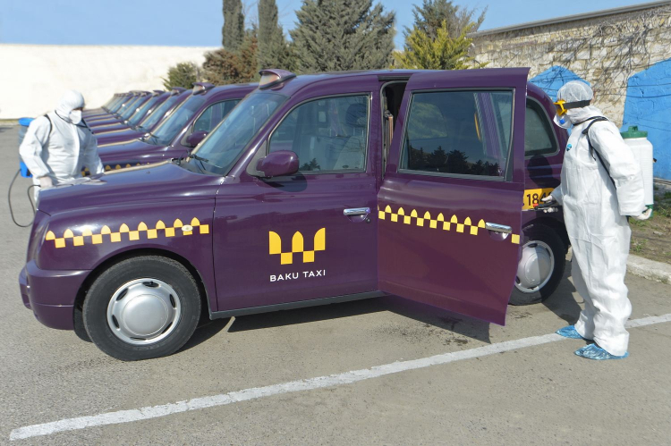 В Баку ежедневно проводят дезинфекцию такси