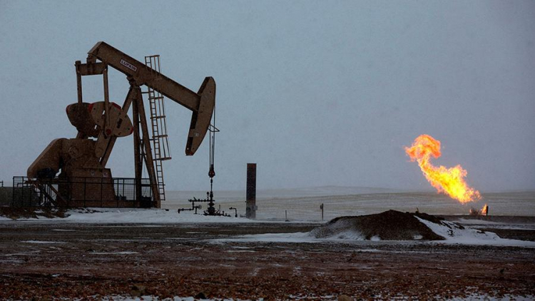 Азербайджан готов принять вызов низких цен на нефть на мировых рынках 