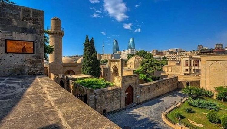 В Баку приостанавливается деятельность всех музеев в Ичеришехер