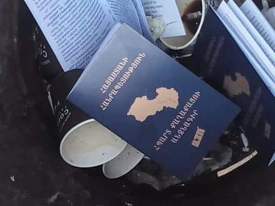 «Паспорта гордых армян», раздаваемые Пашиняном, провоцируют Азербайджан на войну – А МИР МОЛЧИТ