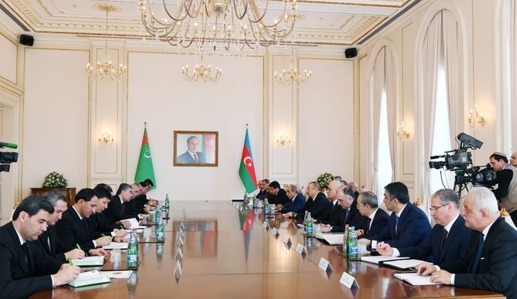 Состоялось заседание Оперативного штаба при Кабмине Азербайджана
