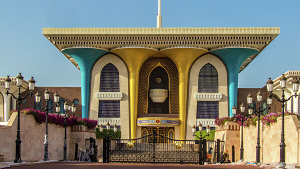 Оман закрыл страну для иностранцев