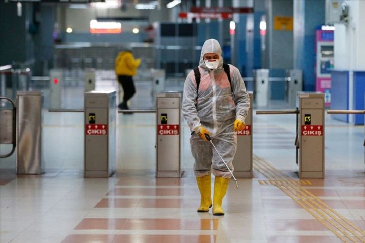В Турции закроют бары, дискотеки и ночные клубы из-за коронавируса