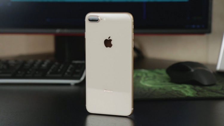 Apple выпустит два бюджетных iPhone
