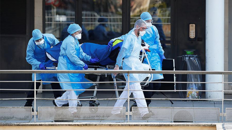 Около 50 врачей скончались от коронавируса в Италии
