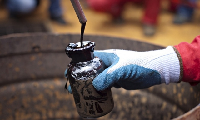 Brent закрепилась выше $26 за баррель
