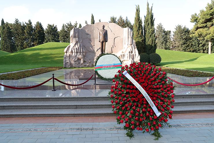Коллектив СГБ Азербайджана почтил память Гейдара Алиева - ФОТО