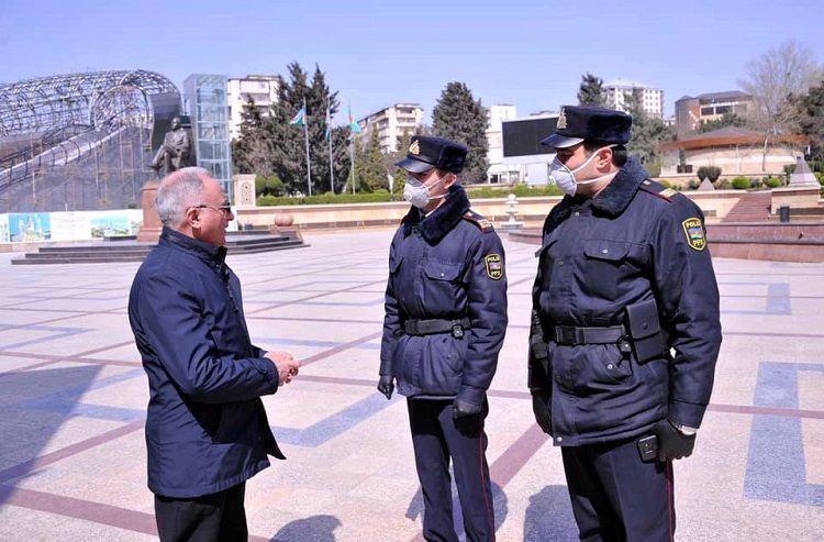 Полиция Баку продолжает призывать к административной ответственности нарушителей карантина - ВИДЕО