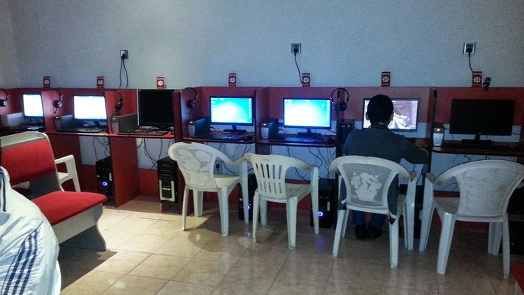 В Гяндже выявлен интернет-клуб, нарушавший карантинный режим