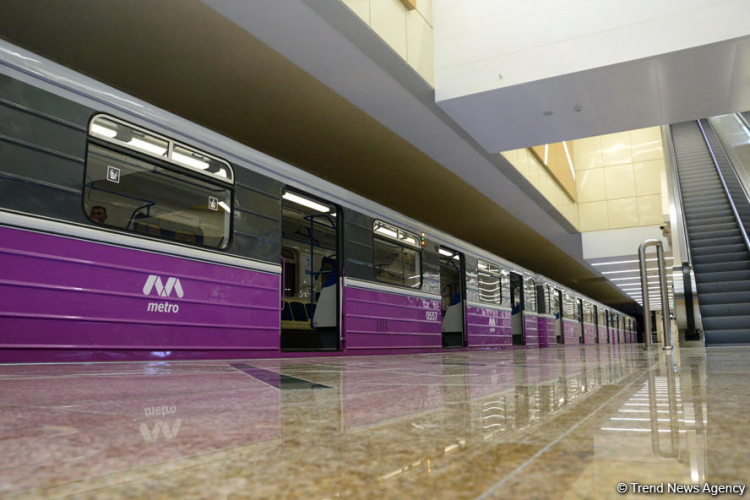 В Азербайджане обсуждается возобновление работы столичного метро
