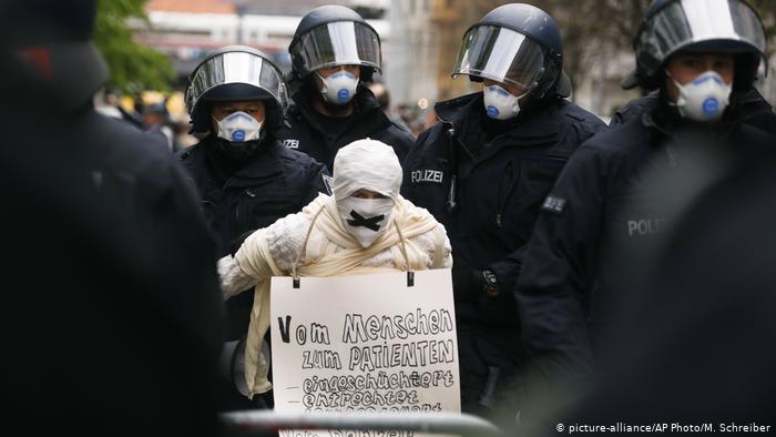 В Берлине прошла демонстрация противников карантина
