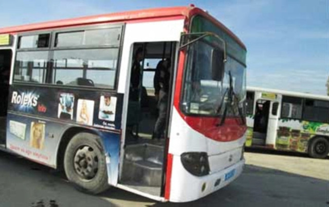 В Баку автобус насмерть сбил женщину
