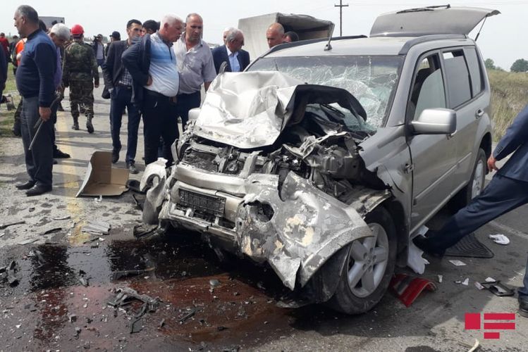 Число погибших в тяжелом ДТП в Азербайджане достигло 6 человек - ОБНОВЛЕНО-3 - ФОТО