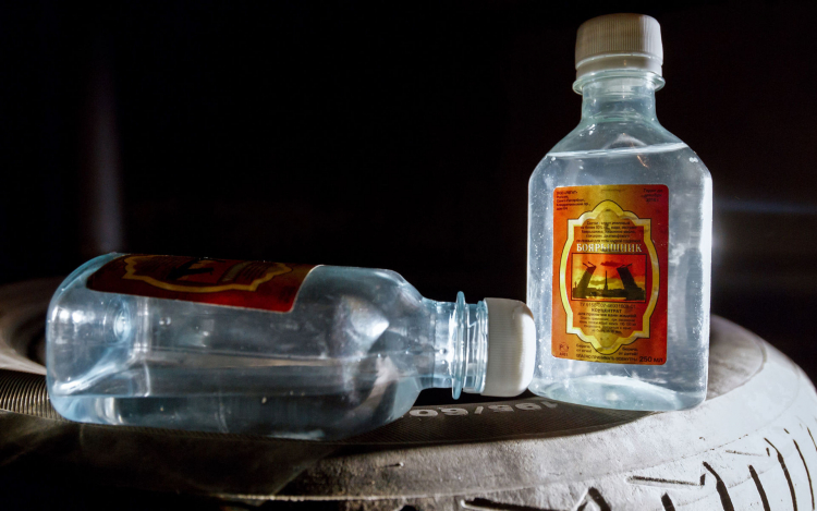 В Азербайджане за месяца метиловым спиртом отравились 28 человек, 14 скончались
