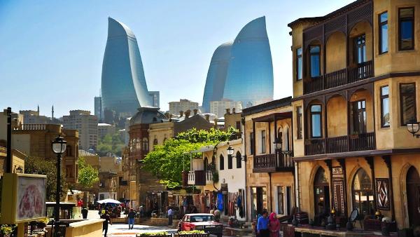 В Азербайджане последней из карантинного режима выйдет сфера туризма - Президент