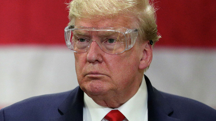 Трамп уверен, что коронавирус исчезнет сам