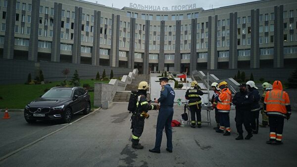 В Петербурге в больнице для больных COVID-19 произошел пожар, пять человек погибли