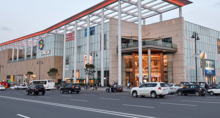 Оперштаб о причинах, которые не позволяют открыть торговые центры Баку 
