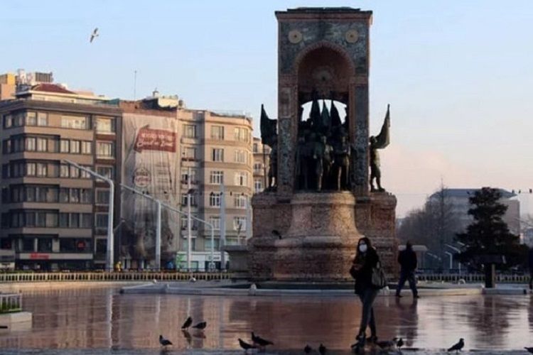 В Турции ввели 4-дневный комендантский час на период празднования Рамазана
